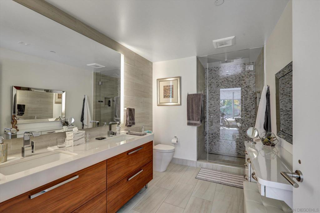 MLS #250041332SD image #36