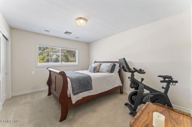 10885 Citrus Drive, Moorpark CA: https://media.crmls.org/mediaz/44594fcc-2377-40ba-a9c3-d6bcfbcafbfe.jpg