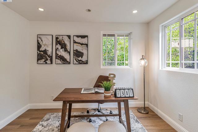 19052 Mount Lassen Drive, Castro Valley CA: https://media.crmls.org/mediaz/445982ff-a533-412f-864f-18a459004208.jpg