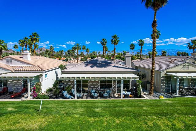 78071 Calle Norte, La Quinta CA: https://media.crmls.org/mediaz/445ae9ae-c1fd-43a7-abc5-9bc86504063c.jpg