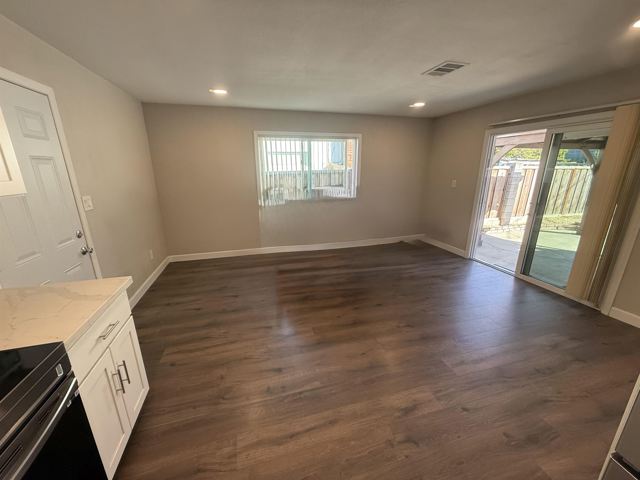35345 Cabral Dr, Fremont CA: https://media.crmls.org/mediaz/445af96e-5834-49f0-91c2-dc00a83cc0b0.jpg