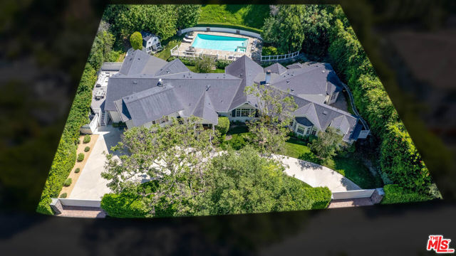 Image 2 of 55 For 3640 Longridge Avenue