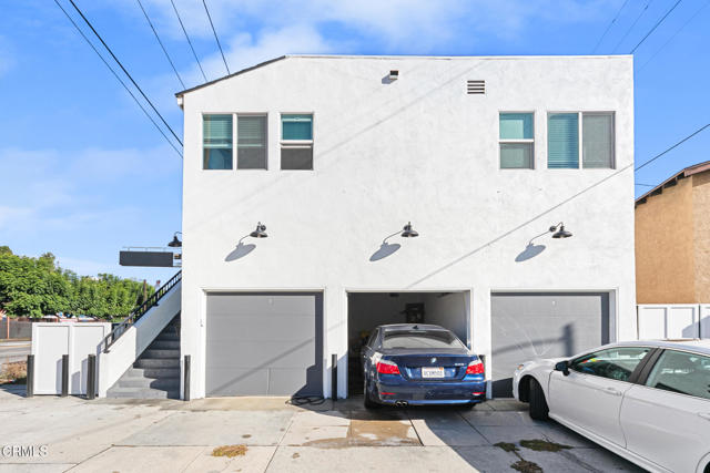 2664 S La Brea Avenue, Los Angeles CA: https://media.crmls.org/mediaz/445bab02-1d77-4034-989e-a6ca1d74f33e.jpg