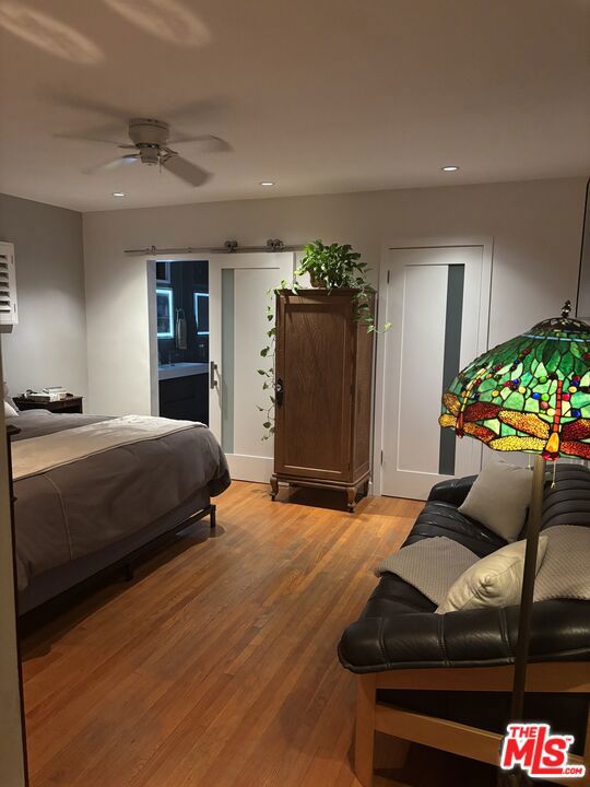 22491 Domingo Road, Woodland Hills CA: https://media.crmls.org/mediaz/445c4aad-c1e2-4a48-a8f3-9ede727439e7.jpg