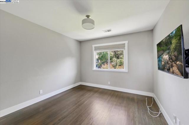 103 Baldwin Dr, Danville CA: https://media.crmls.org/mediaz/445c6070-c68b-4696-adb9-b177f49fe918.jpg