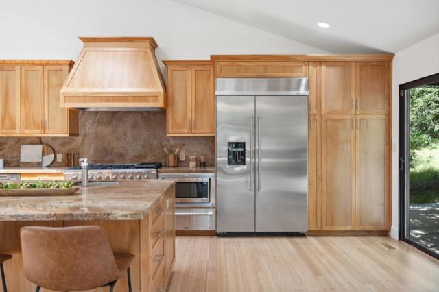 50 Bear Paw, Portola Valley CA: https://media.crmls.org/mediaz/445d264d-2d9f-4876-bc83-2a02863cab04.jpg