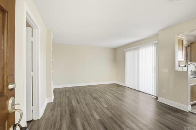 Detail Gallery Image 3 of 17 For 8215 Jade Coast Rd #82,  San Diego,  CA 92126 - 1 Beds | 1 Baths