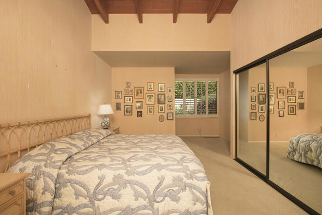 Image 39 of 63 For 70796 Fairway Drive