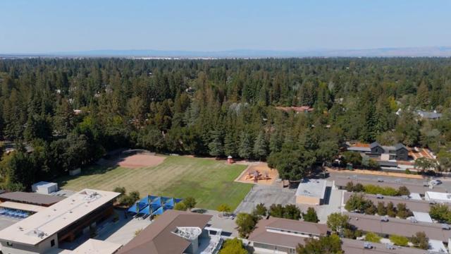 332 Camino Al Lago, Menlo Park CA: https://media.crmls.org/mediaz/445eae6f-542b-4362-b565-32fafa6ec647.jpg