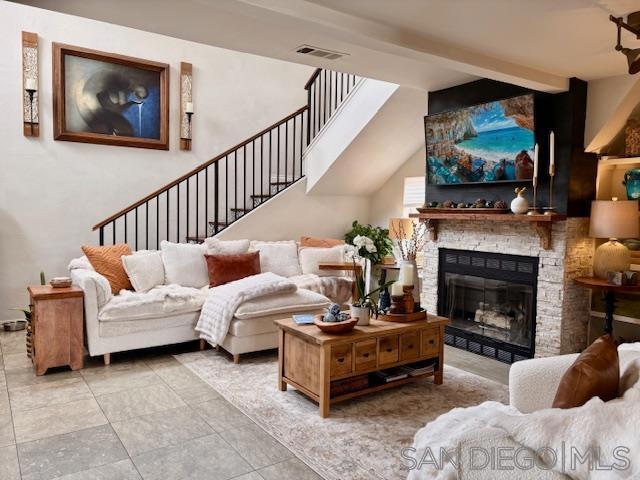3275 Maezel Ln, Carlsbad CA: https://media.crmls.org/mediaz/445ee482-d3bb-439c-a89c-1934ac586dbc.jpg