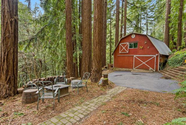 621 Hidden, Watsonville CA: https://media.crmls.org/mediaz/445efbf9-7bda-4663-99f7-078e56ae28c4.jpg