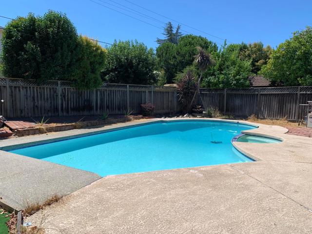 1906 Somersworth Drive, San Jose CA: https://media.crmls.org/mediaz/445f405b-b5e2-4325-b5e6-a5b1fe334b24.jpg