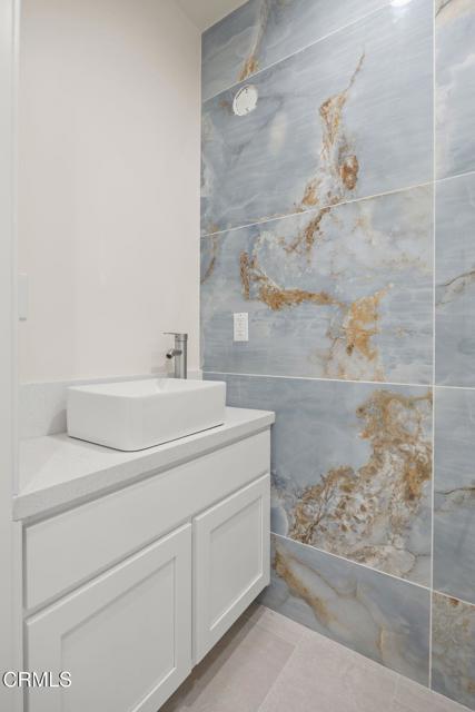 1194 Kingston Lane, Ventura CA: https://media.crmls.org/mediaz/445f44a2-ffbf-4971-b80e-b4c164784ac0.jpg