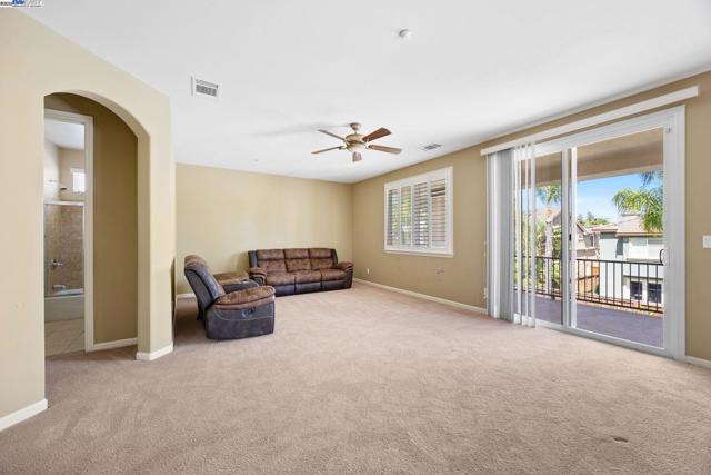 2132 Gold Poppy St, Brentwood CA: https://media.crmls.org/mediaz/445f6416-8e3f-4dc4-a13e-f3237bc493ee.jpg