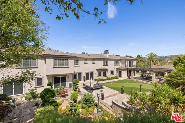 2855 Oak Knoll Drive, Diamond Bar CA: https://media.crmls.org/mediaz/4461be62-d87b-4ec8-85e3-7b94865f4918.jpg
