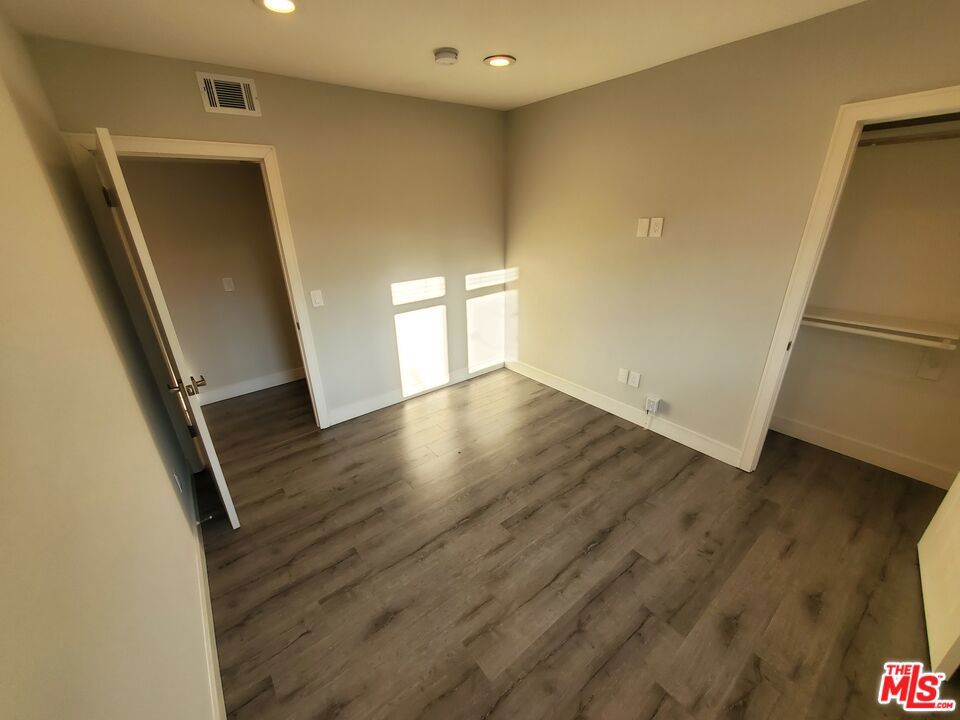 MLS #25570077 img 10