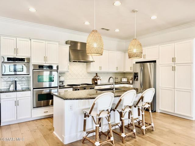 4984 Corral Street, Simi Valley CA: https://media.crmls.org/mediaz/4463a8ee-27fe-492d-b74e-2fdcdeeb068a.jpg