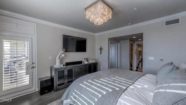 4346 Tradewinds Drive, Oxnard CA: https://media.crmls.org/mediaz/4464789d-1452-4bd3-9732-29b74de40c0e.jpg
