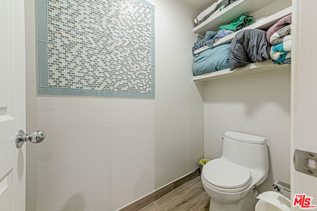 415 Townsquare Lane, Huntington Beach CA: https://media.crmls.org/mediaz/44647aa7-b8aa-4e56-bcdf-297742c76604.jpg