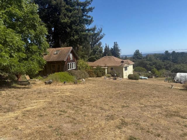 46 Valley View Road, Watsonville CA: https://media.crmls.org/mediaz/4465aa75-db95-4945-ab14-5040b5b25bd5.jpg