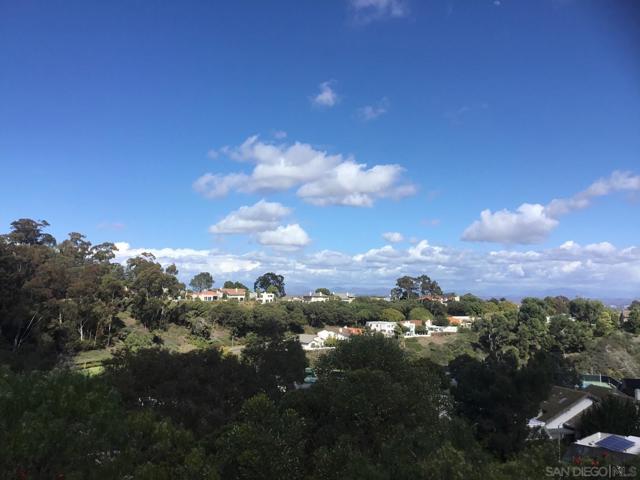 6645 Caminito Scioto, La Jolla CA: https://media.crmls.org/mediaz/4465b230-3945-4c7b-a523-db9ca0f411f3.jpg