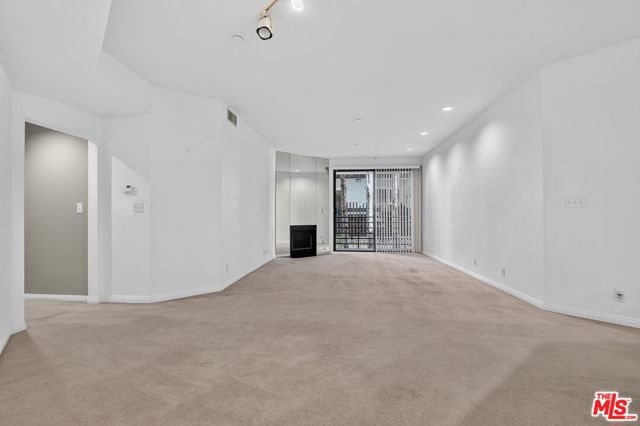 12000 Goshen Avenue, 103 photo 10
