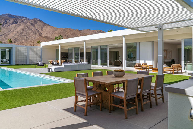 3088 Linea Terrace, Palm Springs CA: https://media.crmls.org/mediaz/4465ecc4-b5cd-41a0-9082-bf4d1212f18f.jpg