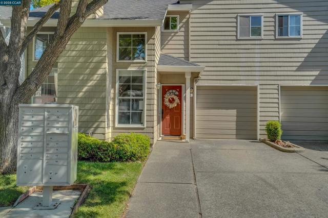 235 Pebblecreek Ct, Martinez CA: https://media.crmls.org/mediaz/44662d50-730d-42c1-98d1-91ac78429a1d.jpg