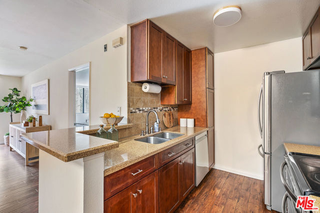 3961 Via Marisol, Los Angeles CA: https://media.crmls.org/mediaz/4466c983-ccbb-4eb7-b93c-fbb79713399f.jpg
