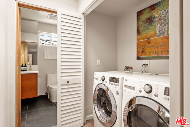 8512 Hargis Street, Los Angeles CA: https://media.crmls.org/mediaz/44671801-a775-4d9e-9638-b516c30a11ed.jpg