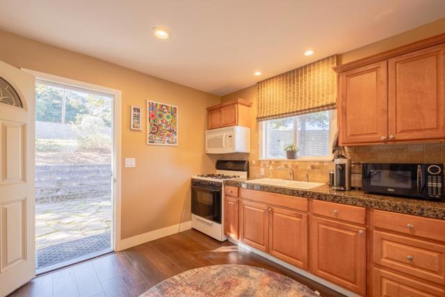 204 San Benancio Road, Salinas CA: https://media.crmls.org/mediaz/44678be4-cf61-4f6a-a194-23ecf5adf146.jpg