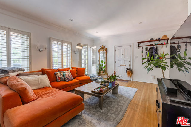 9660 W Olympic Boulevard, Beverly Hills CA: https://media.crmls.org/mediaz/44679d08-db8d-411f-a69f-f6eefc5e9c37.jpg