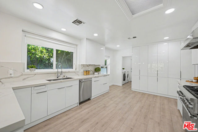 344 South Camden Drive photo 6