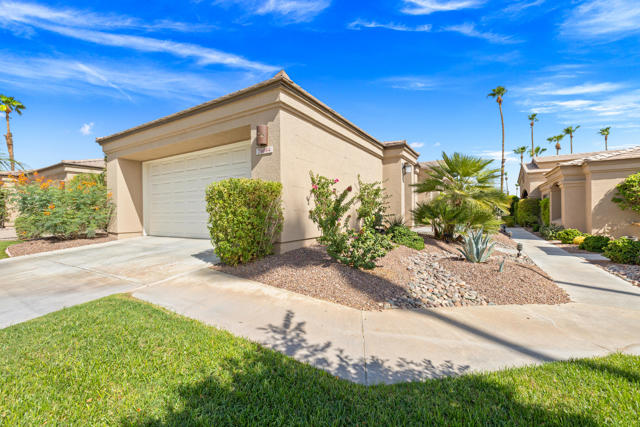76064 Honeysuckle Drive, Palm Desert, CA 92211