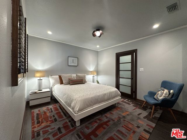 636 N Curson Avenue, Los Angeles CA: https://media.crmls.org/mediaz/4468cc4d-389f-416f-aefa-35e0b7ebf00b.jpg