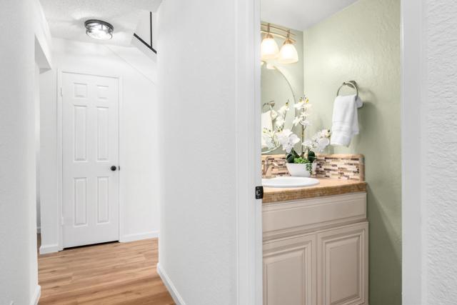 2834 Casa De Vida Drive, Aptos CA: https://media.crmls.org/mediaz/4468ff86-e177-45c0-b7ec-f80f7c2b4745.jpg
