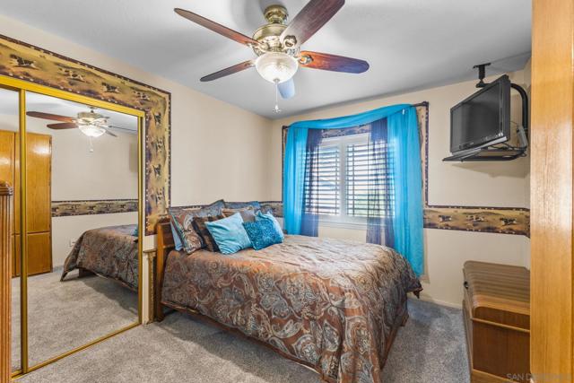 1363 Timberpond Dr, El Cajon CA: https://media.crmls.org/mediaz/44697725-94bf-4799-807e-21954c87e703.jpg