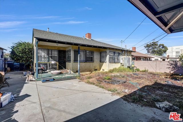 1616 W 108th Street, Los Angeles CA: https://media.crmls.org/mediaz/4469af39-06ef-4e48-82b2-5989761b6c36.jpg