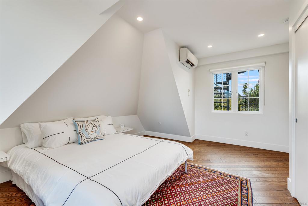 MLS #250031542SD image #30