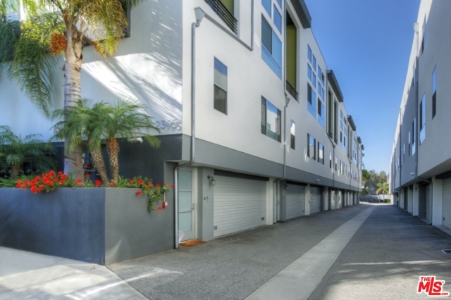 2395 Silver Lake Blvd #12, Los Angeles, CA 90039