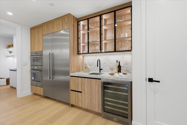 852 La Para Avenue, Palo Alto CA: https://media.crmls.org/mediaz/446a2f7c-6c86-408b-b44a-17969a80b714.jpg