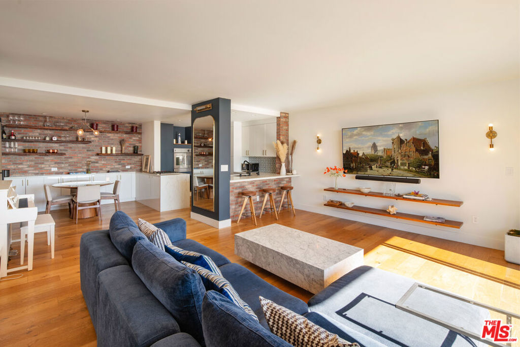 8787 Shoreham Drive #707