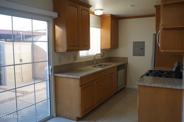 6621 Wilbur Avenue, Reseda CA: https://media.crmls.org/mediaz/446a9313-dd4c-4cce-bbb6-175054c5dcf0.jpg