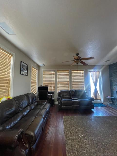 5192 Emerald Cove, San Diego CA: https://media.crmls.org/mediaz/446b5cfe-49f6-4f54-b6fe-6f61a01c1a18.jpg