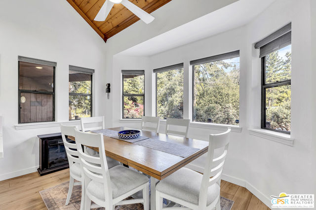 25181 Gail Drive, Idyllwild CA: https://media.crmls.org/mediaz/446b6dde-2ab6-45cb-9580-a3afe6ea1eb4.jpg