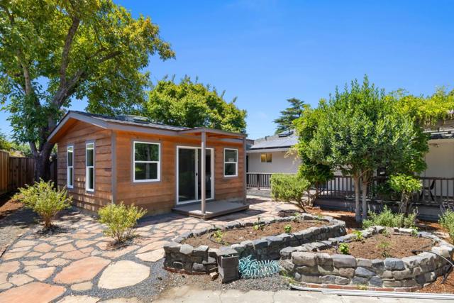 934 Hickory Way, Fremont CA: https://media.crmls.org/mediaz/446c1c3a-c2cc-4254-bf27-bbf67e463dda.jpg