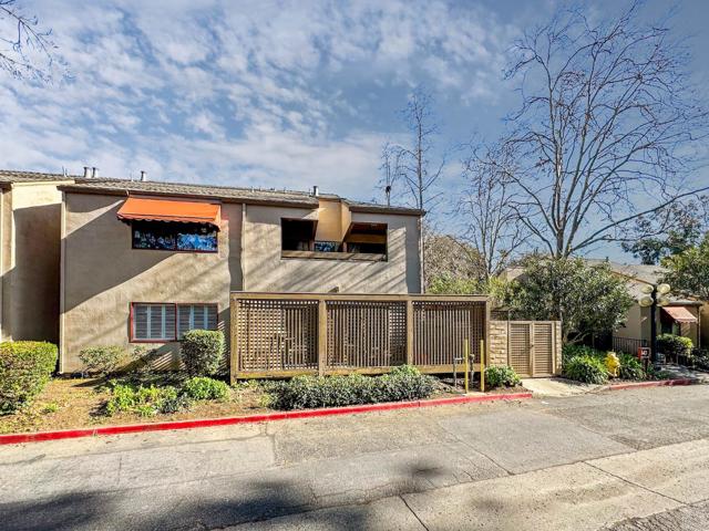 443 Alberto Way, Los Gatos CA: https://media.crmls.org/mediaz/446c5767-6ae4-44f8-8b37-dc8a83271333.jpg