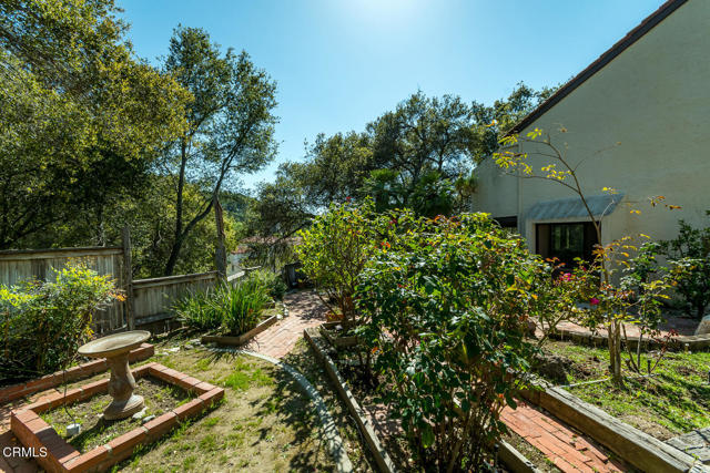 Detail Gallery Image 39 of 46 For 5 Faircliff Ct, Glendale,  CA 91206 - 2 Beds | 2/1 Baths