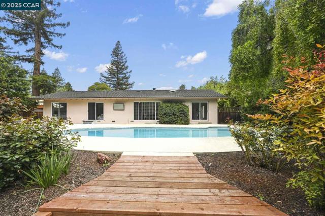 3231 Quandt Rd, Lafayette CA: https://media.crmls.org/mediaz/446eaab8-aa87-47a5-aa27-160926012a51.jpg