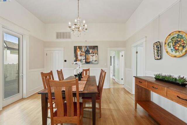 690 S K St, Livermore CA: https://media.crmls.org/mediaz/446f7d6d-72db-49ad-9752-5904a381b549.jpg